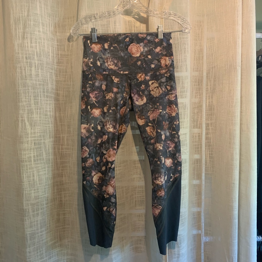 Lululemon floral crop pants
